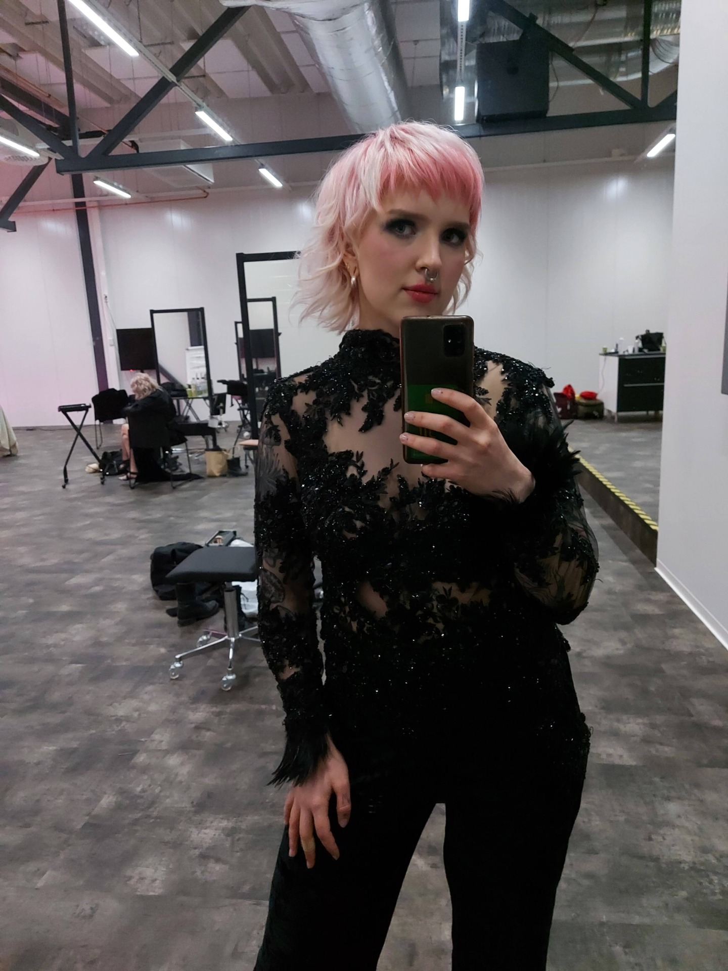 Hiusmallina SIMillä